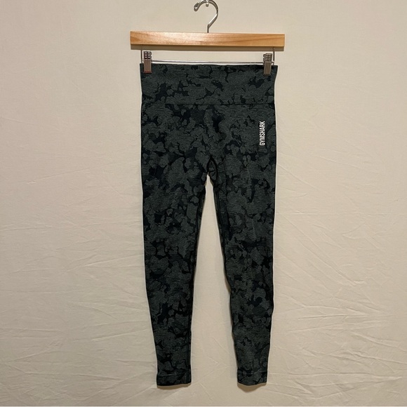 Gymshark Camo Seamless set - Picture 6 of 6